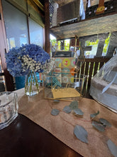 Load image into Gallery viewer, Delilah Gold Frame Card Box RENTAL